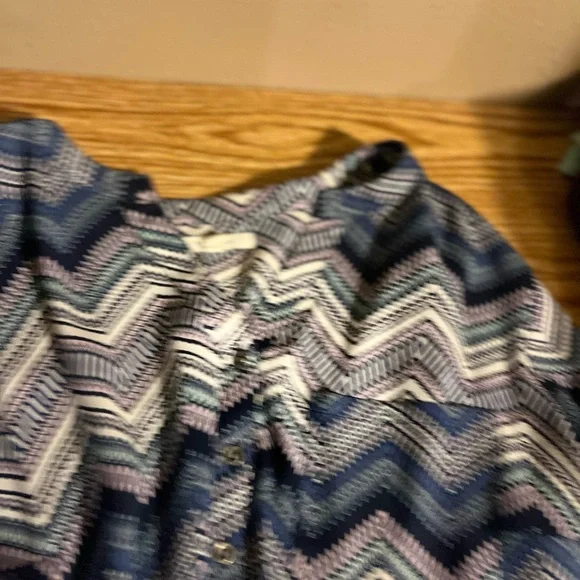 Button down - Picture 2 of 5